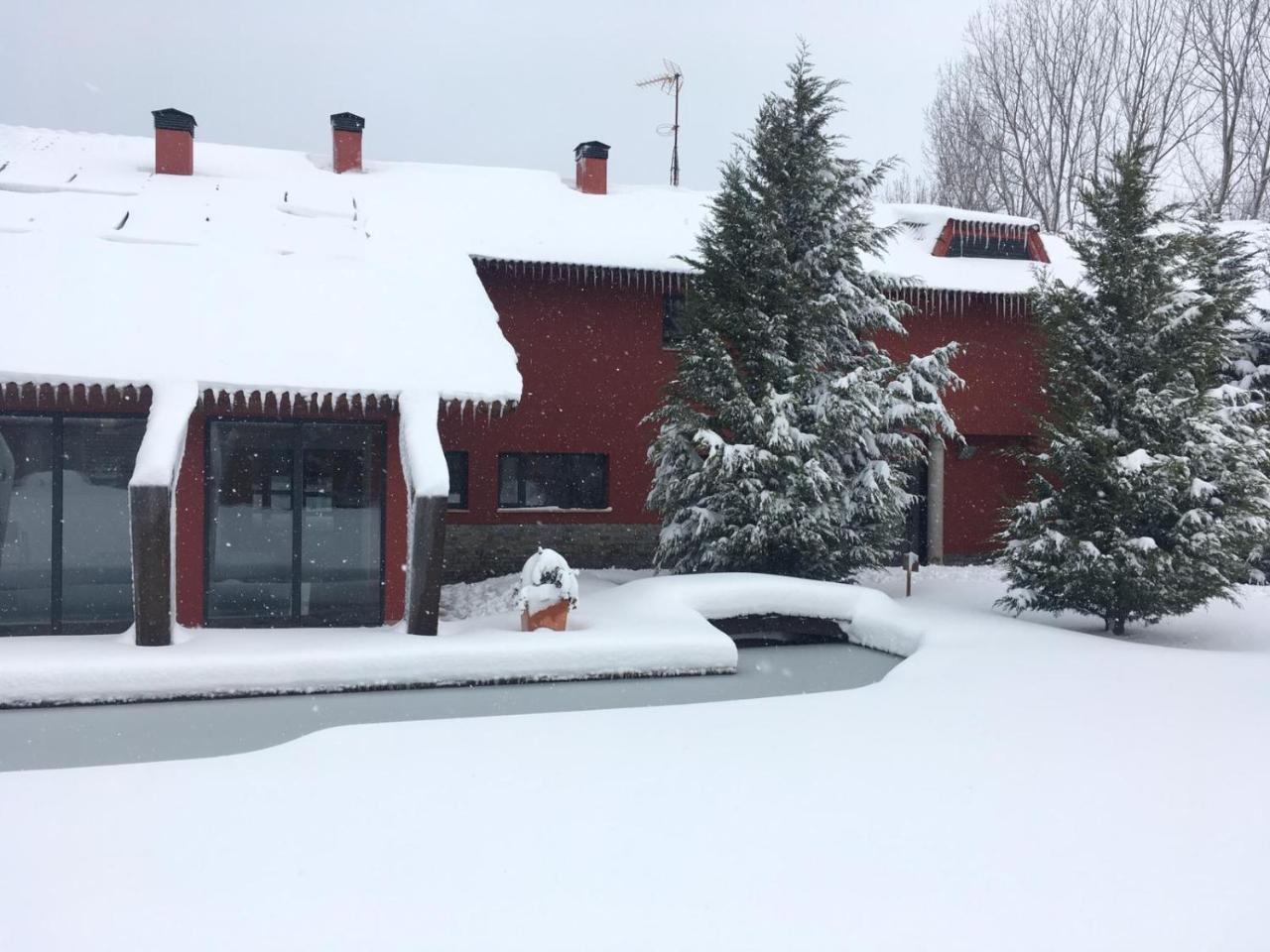 Fuentes Blancas Hotel Vegacervera Eksteriør billede